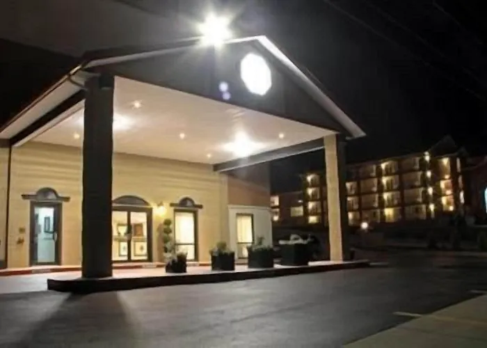 Grand View Inn & Suites