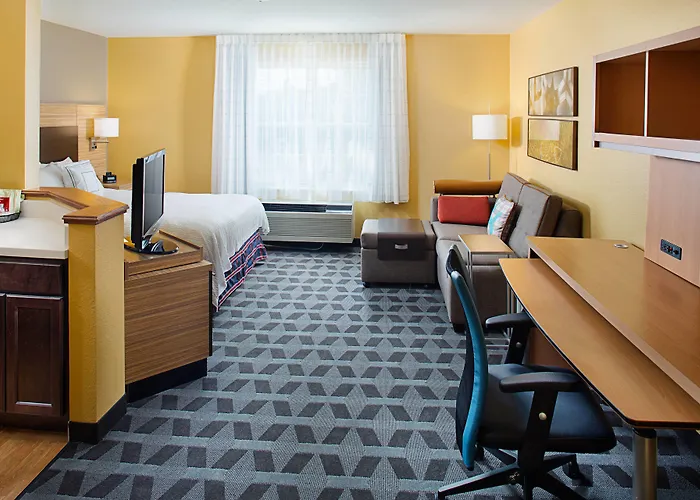 Towneplace Suites By Marriott Manchester-Boston Regional Airport