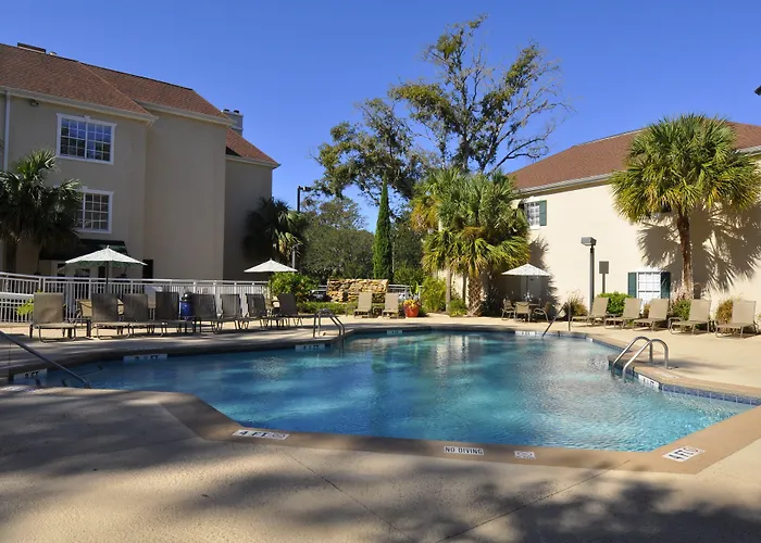 Palmera Inn And Suites