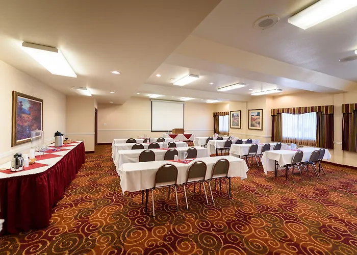 Crystal Inn Hotel & Suites - Great Falls