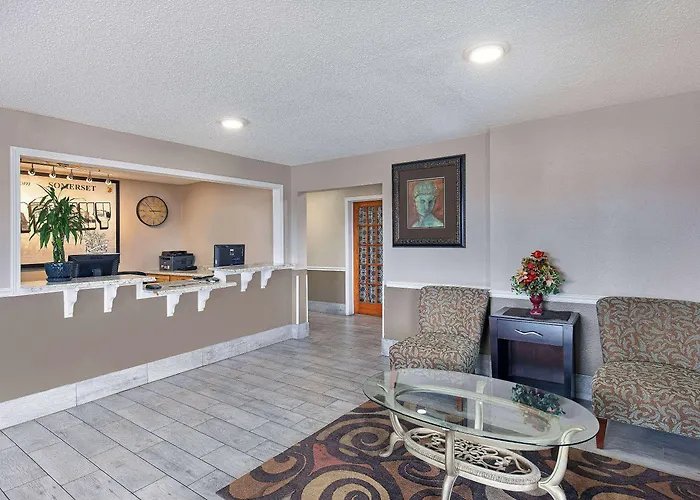 Super 8 By Wyndham Somerset
