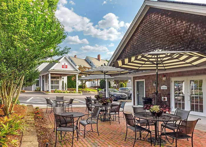 Best Western Plus Cold Spring