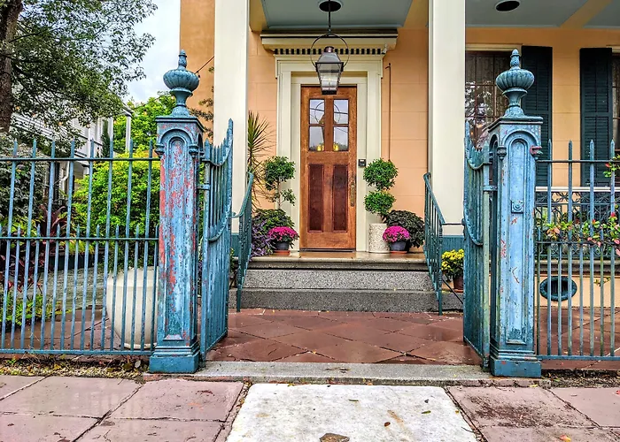 Parisian Courtyard Inn New Orleans