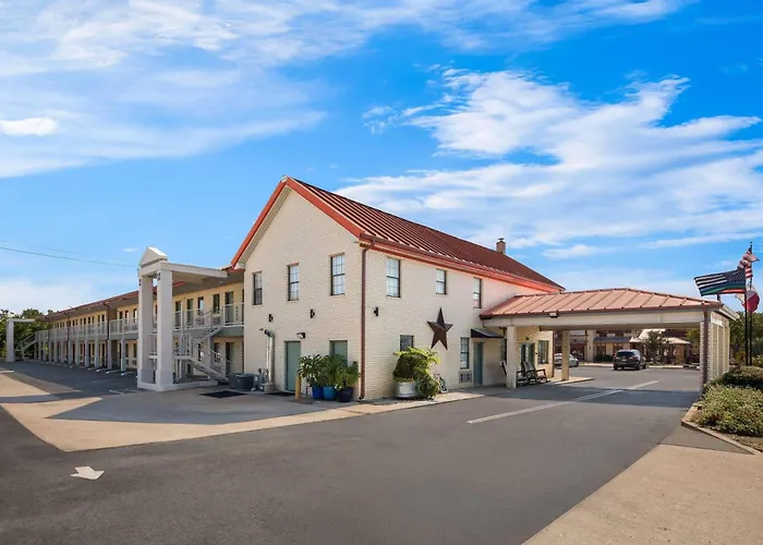 Super 8 By Wyndham Fredericksburg