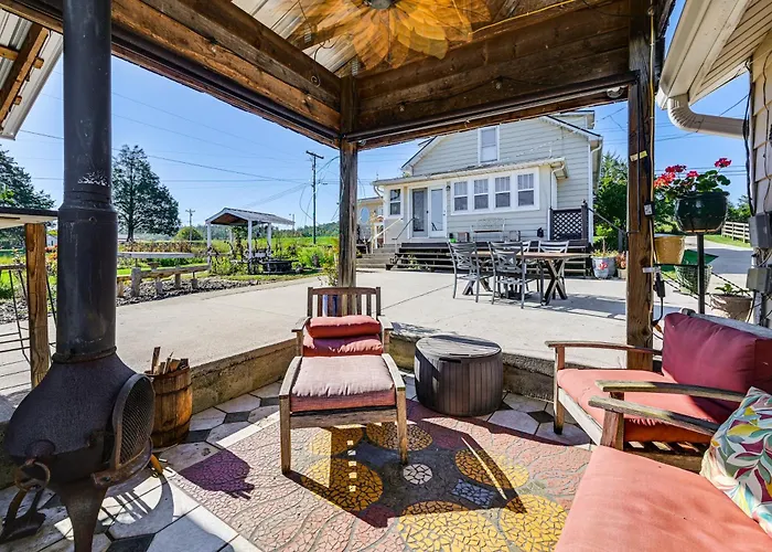 5 Mi To Dtwn Somerset! Country Retreat W/ Gazebo