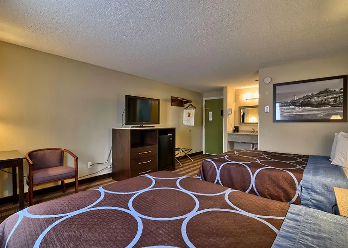 Super 8 By Wyndham Bangor