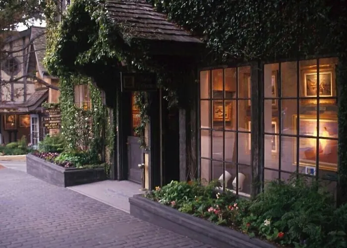 Pine Inn - Carmel