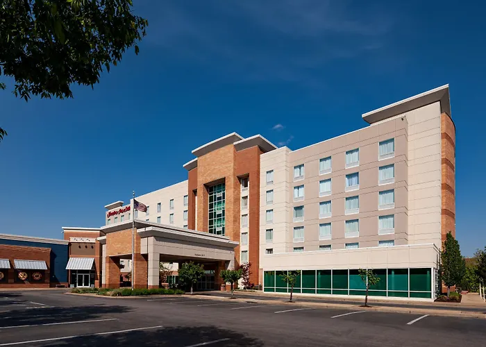 Hampton Inn & Suites St. Louis At Forest Park