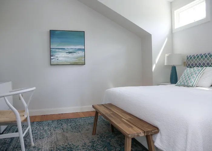 The Sea Breeze Inn