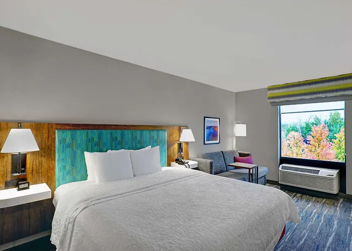 Hampton Inn Utica