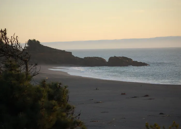 Gualala Surf Inn On The Ocean Bluff