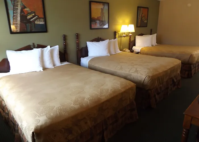 Angel Inn Near Imax, A Travelodge By Wyndham