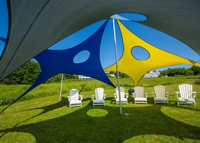 Strawberry Hill Seaside Inn