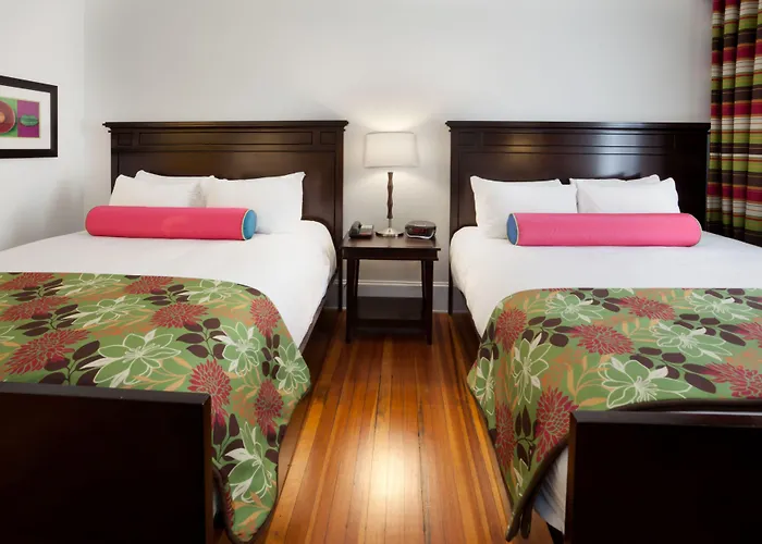 Hotel Gibbs Downtown Riverwalk