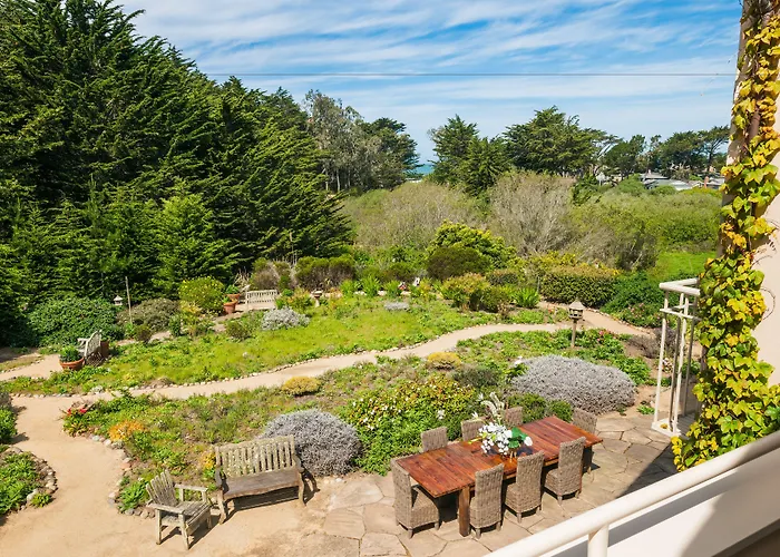 Seal Cove Inn