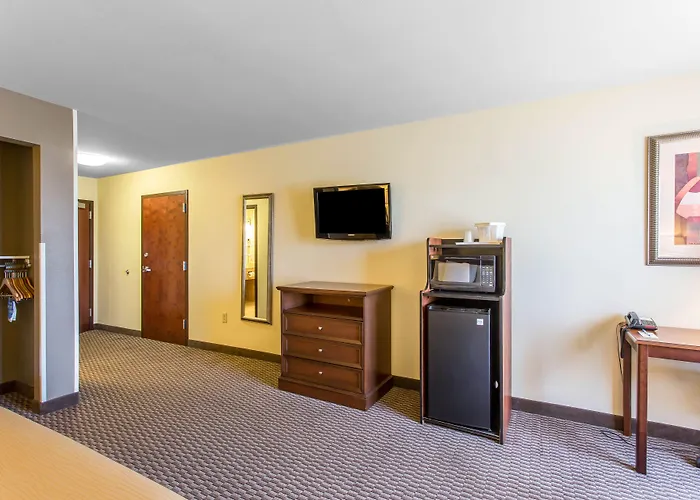 Comfort Inn & Suites