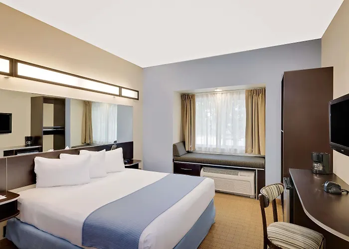 Microtel Inn And Suites By Wyndham - Geneva
