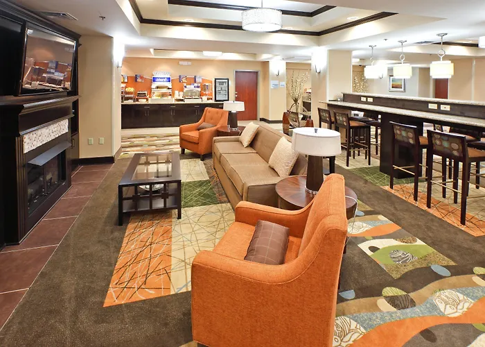 Holiday Inn Express & Suites Maumelle By Ihg