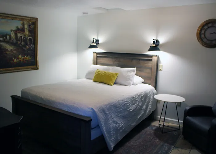 Silverton Inn & Suites
