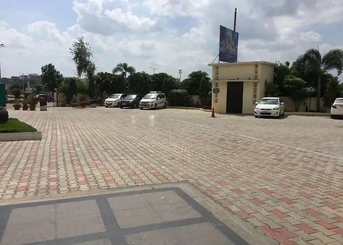 Vivanta Ahmedabad Sg Highway