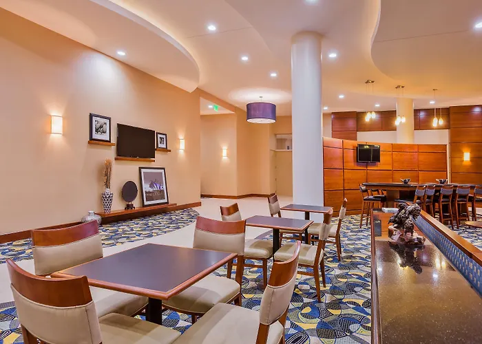 Hampton Inn & Suites Owensboro Downtown Waterfront