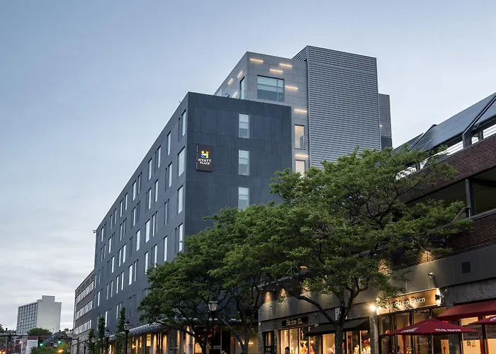 Hyatt Place Portland Downtown - Old Port Square