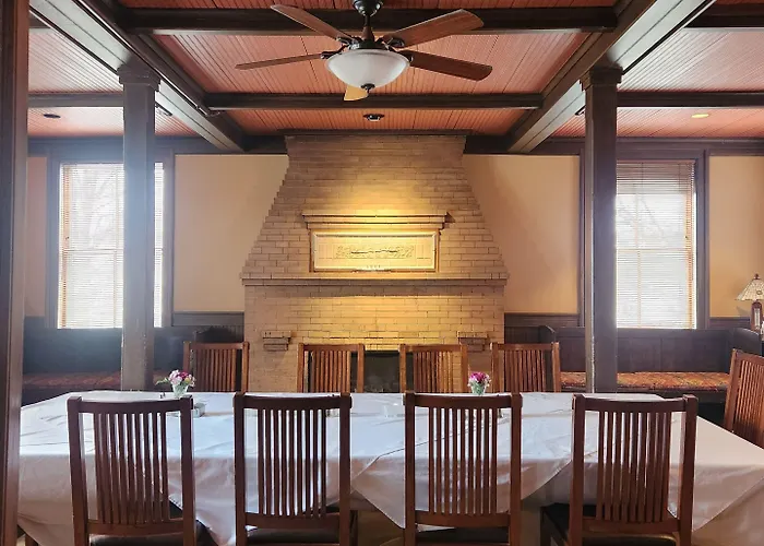 Roycroft Inn