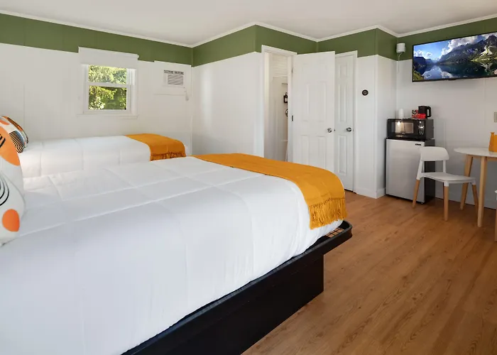 Birches Motel