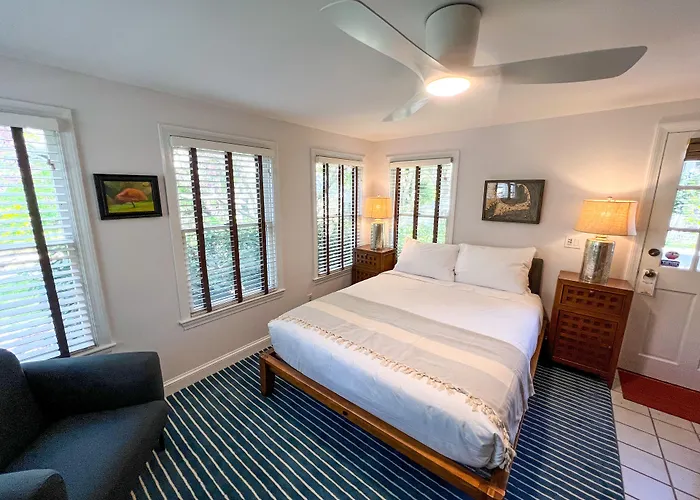 Inn At Cook Street