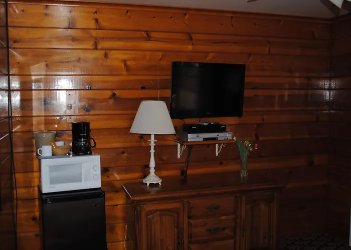 Daunts Albatross Motel