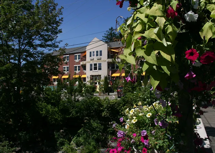 Camden Riverhouse Hotel And Inn