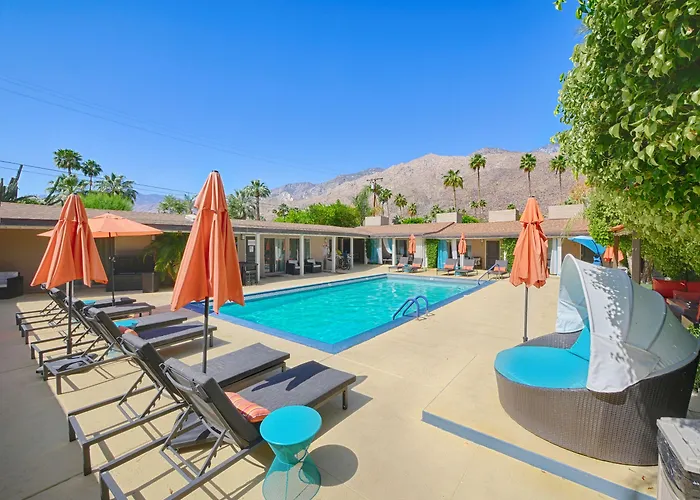 Little Paradise Hotel