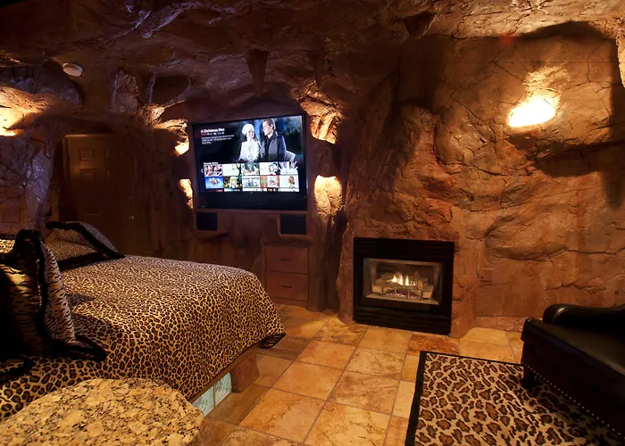 Black Swan Inn Luxurious Theme Rooms