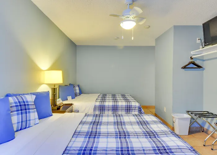 Upper Deck Hotel And Bar - Adults Only