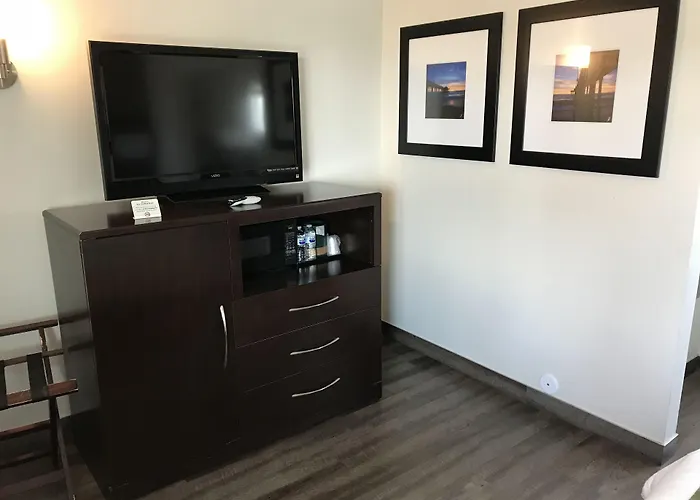 Hi View Inn & Suites
