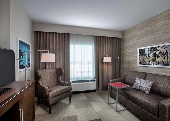 Hampton Inn & Suites Oahu Kapolei - Free Parking - No Resort Fee