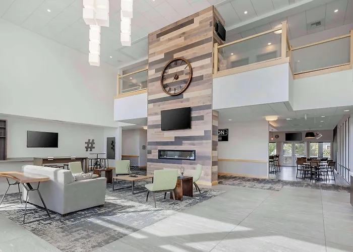 Best Western Plus Peppertree Nampa Civic Center Inn