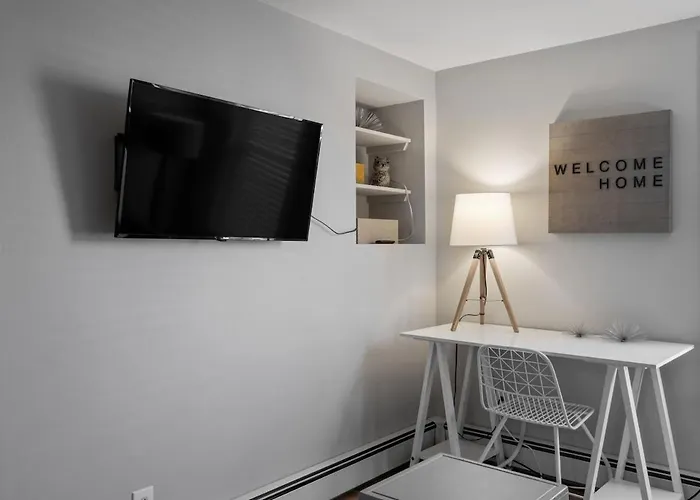 Bright Modern Open Layout 2Nd Flr Short To Midterm