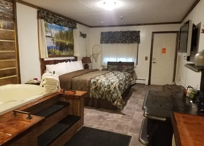Vacationland Inn & Suites