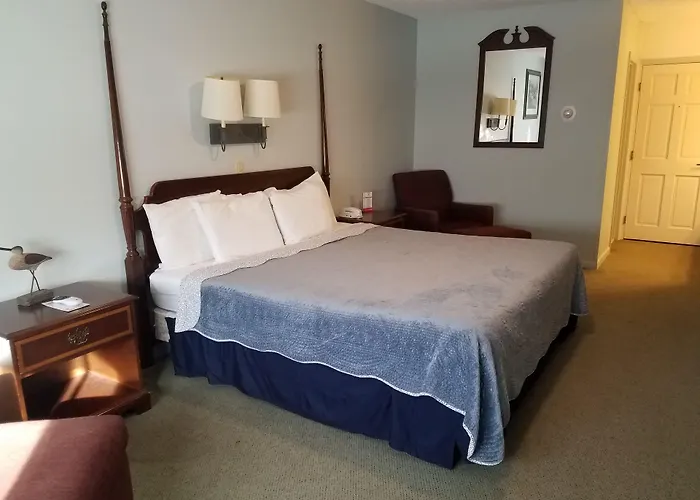 Vacationland Inn & Suites