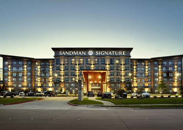Sandman Signature Plano-Frisco Hotel