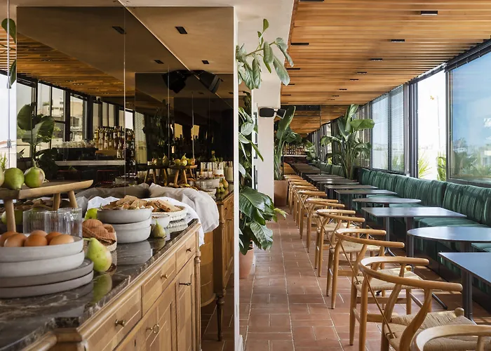 L'Avventura Athens Hotel