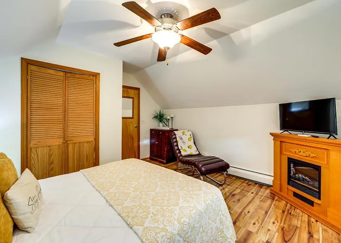 Walk To Owasco Lake: Auburn Home W/ Hot Tub
