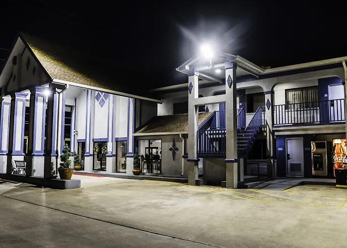 Travelers Inn