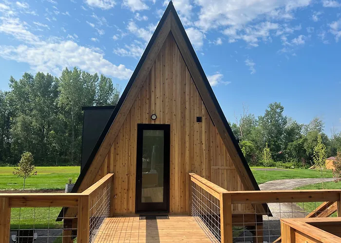 Finger Lakes Treehouse