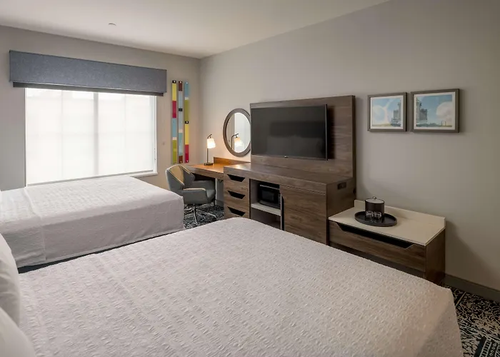 Hampton Inn & Suites Huntington Downtown, Ny