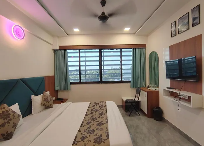 Hotel Earth Inn, Subhash Bridge, Rto Circle, Ahmedabad