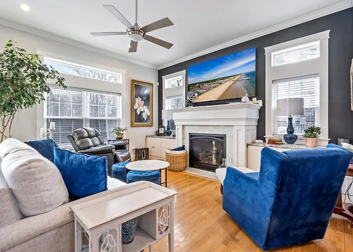 In-Home Arcade Hot Tub Golf Close To Beach