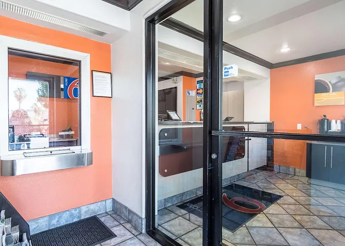 Motel 6 Riverside, CA - UCR East