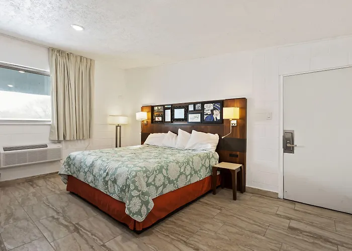 Temple View Inn